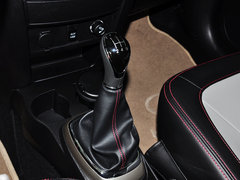 2014款 1.5L 手动 两驱豪华型 5座