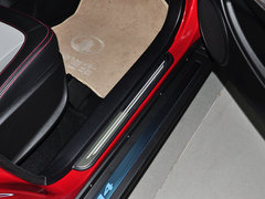 2014款 1.5L 手动 两驱豪华型 5座