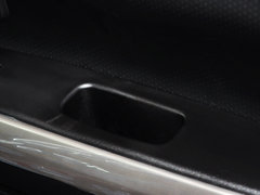 2014款 1.5L 手动 两驱豪华型 5座