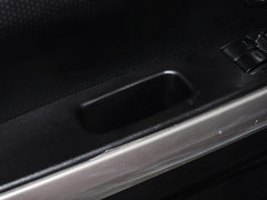 2014款 1.5L 手动 两驱豪华型 5座