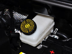 2014款 1.5L 手动 两驱豪华型 5座