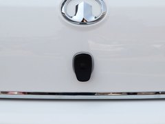 2014款 1.5L 手动 两驱舒适型 5座