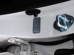 2014款 1.5L 手动 两驱舒适型 5座