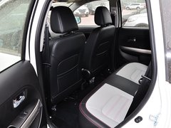 2014款 1.5L 手动 两驱舒适型 5座