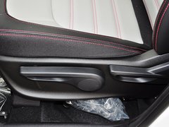 2014款 1.5L 手动 两驱舒适型 5座