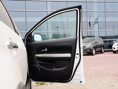 2014款 1.5L 手动 两驱舒适型 5座