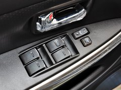 2014款 1.5L 手动 两驱舒适型 5座