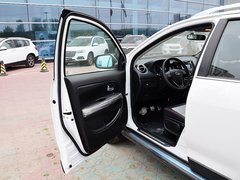 2014款 1.5L 手动 两驱舒适型 5座