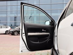 2014款 1.5L 手动 两驱舒适型 5座