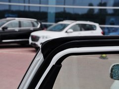 2014款 1.5L 手动 两驱舒适型 5座