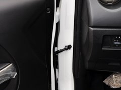 2014款 1.5L 手动 两驱舒适型 5座