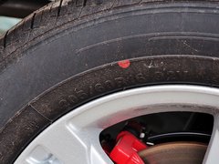 2014款 1.5L 手动 两驱舒适型 5座