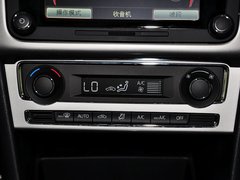 2014款 1.6L AT Cross