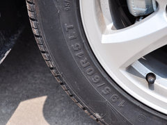 2012款 1.5L 手动 标准版标准型 5座