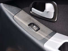 2012款 1.5L 手动 标准版标准型 5座