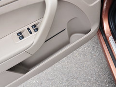 2014款 1.4TSI DSG 魅影版 5座