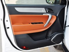 2014款 2.0T 手动 领航版 5座