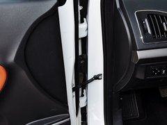 2014款 2.0T 手动 领航版 5座