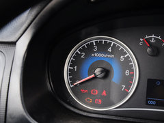 2014款 330 1.5L 手动 基本型DK15