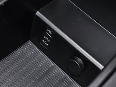 2014款 xDrive20i X设计套装 5座