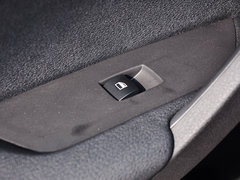 2014款 sDrive18i 领先型 5座