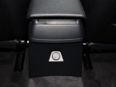 2014款 sDrive18i 运动设计套装 5座