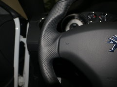 2014款 1.6T 自动 豪华版深色风格