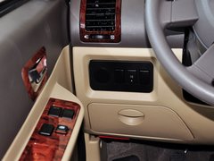 2014款 宜商 1.5L 手动 标准版4A91 7座