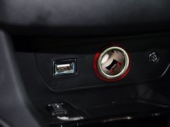 标致408 2014款 1.6T 自动 至尊版