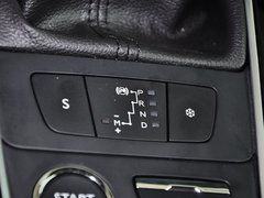 标致408 2014款 1.6T 自动 至尊版