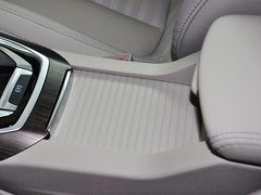 标致408 2014款 1.6T 自动 至尊版