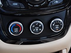 2014款 1.5L 手动 舒适型 7座