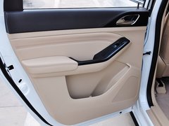 2014款 1.5L 手动 舒适型 7座