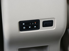 2014款 1.5L 手动 标准型 7座
