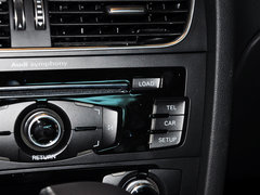 奥迪A4L 2015款 45 TFSI quattro 个性运动型