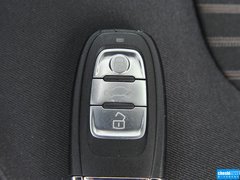 奥迪A4L 2015款 45 TFSI quattro 个性运动型