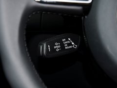 奥迪A4L 2015款 35 TFSI 自动 标准型