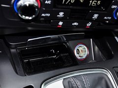 奥迪A4L 2015款 35 TFSI 自动 标准型