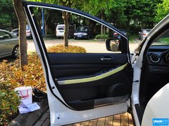 2014款 2.5L 自动 两驱时尚版 5座