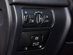 2015款 2.0T 自动 T5 智雅版 5座