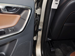 2015款 3.0T 自动 T6 智逸版 5座