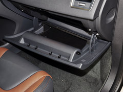 2015款 3.0T 自动 T6 智逸版 5座