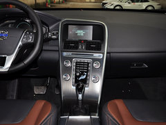 2015款 3.0T 自动 T6 智逸版 5座