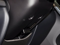 2015款 3.0T 自动 T6 智逸版 5座