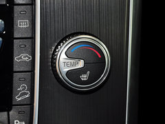 2015款 3.0T 自动 T6 智逸版 5座