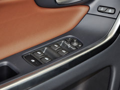 2015款 3.0T 自动 T6 智逸版 5座