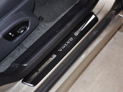 2015款 3.0T 自动 T6 智逸版 5座