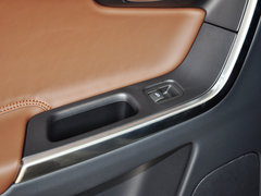 2015款 3.0T 自动 T6 智逸版 5座