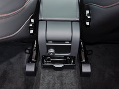 2015款 3.0T 自动 T6 智雅版 5座