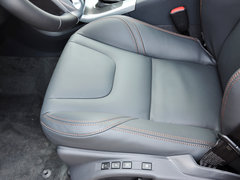 2015款 3.0T 自动 T6 智雅版 5座